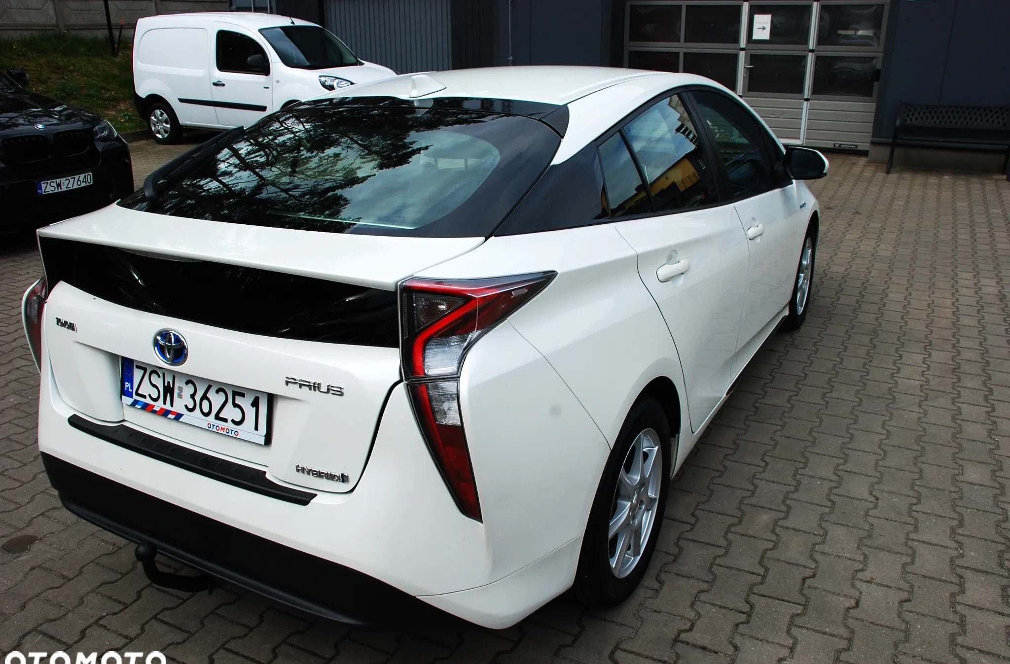 Toyota Prius cena 69820 przebieg: 153000, rok produkcji 2017 z Gołańcz małe 326